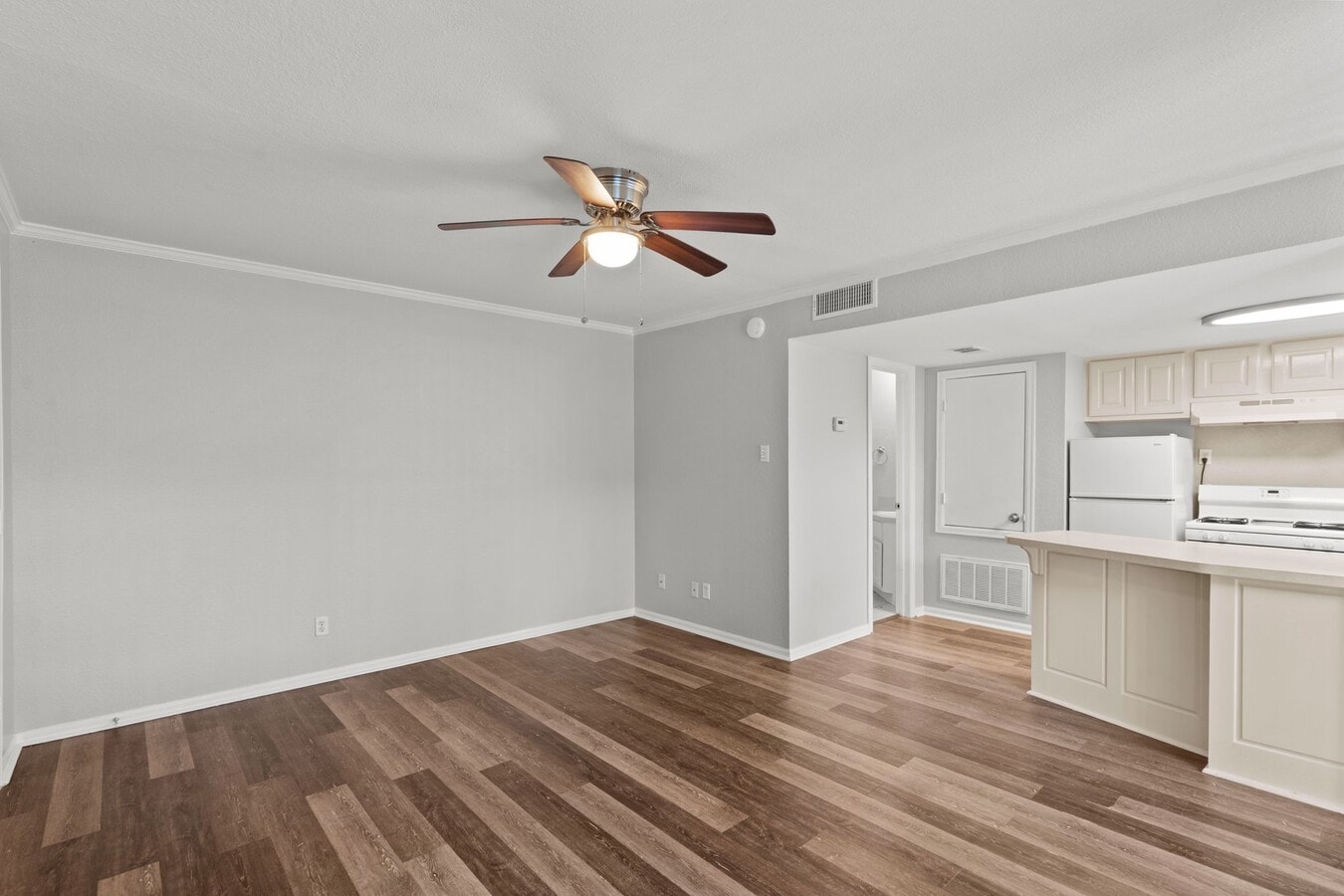 Photo - 102 The Strand Unit 35