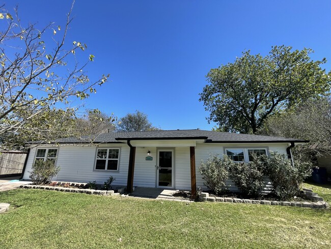 Photo - 7303 Carol Dr