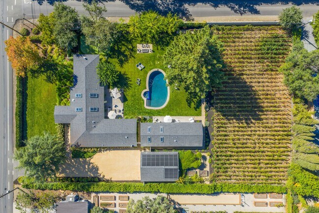 Photo - 760 Zinfandel Ln