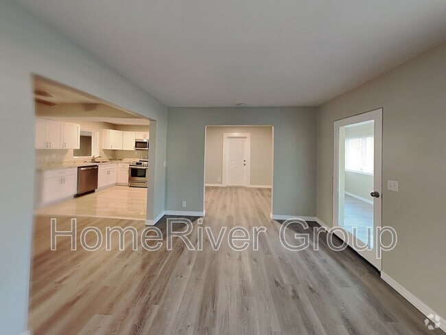 Building Photo - 651 22nd St NW Rental