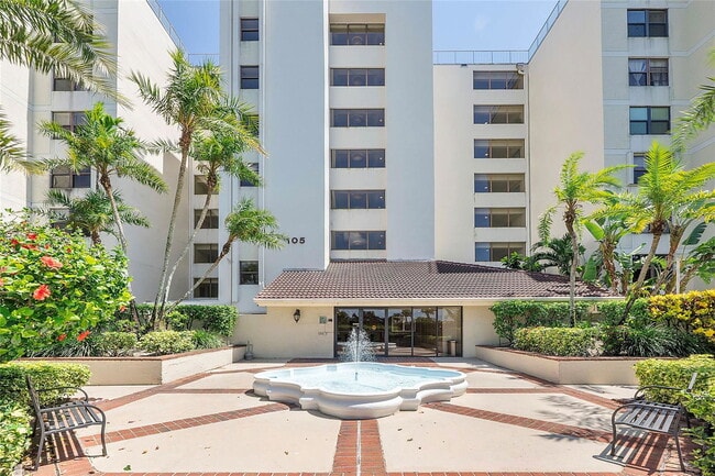 Building Photo - 105 Lake Emerald Dr Unit 814 Rental