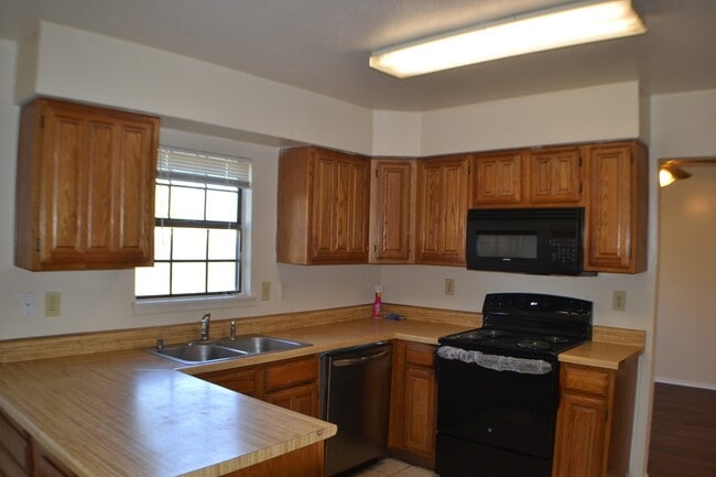 Photo - 1515 Bandera Dr