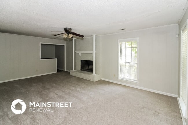 Photo - 6986 Oakland Chase