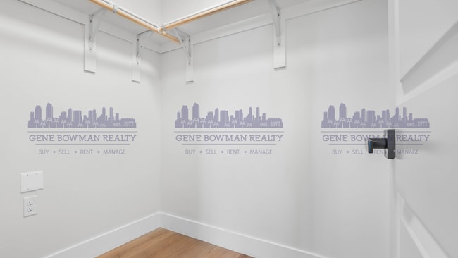 Photo - 6742-48 Waterman Ct