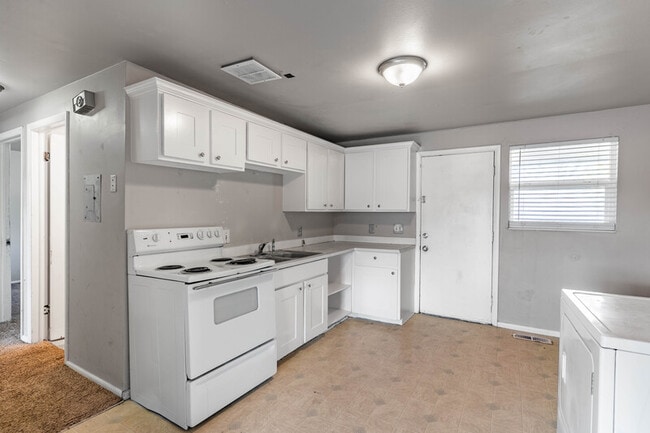 Photo - 1186 W 300 N