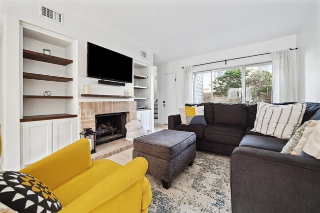 2074 Augusta Dr Unit 6/47