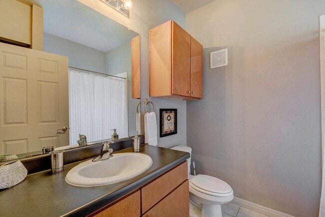 Photo - 2515 Pearl St Unidad 602