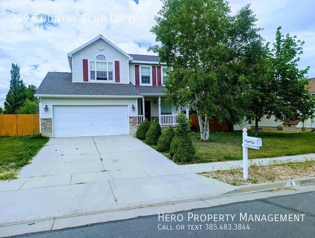 Photo - 749 Country Club Dr