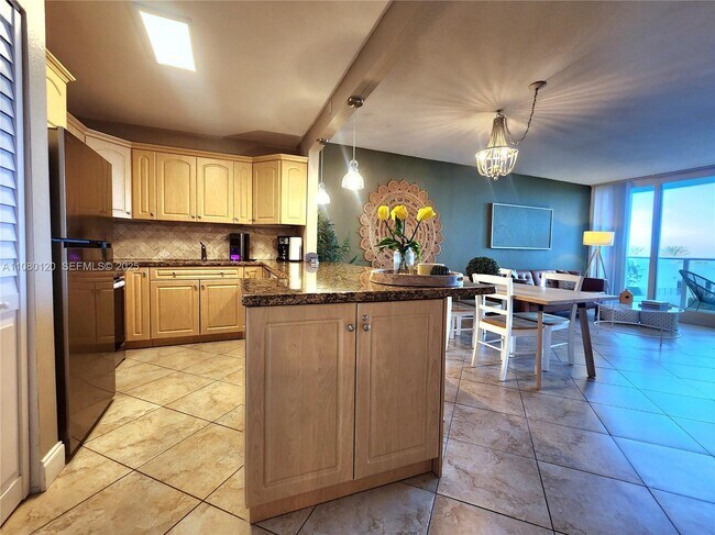 Photo - 3505 S Ocean Dr Unit 407