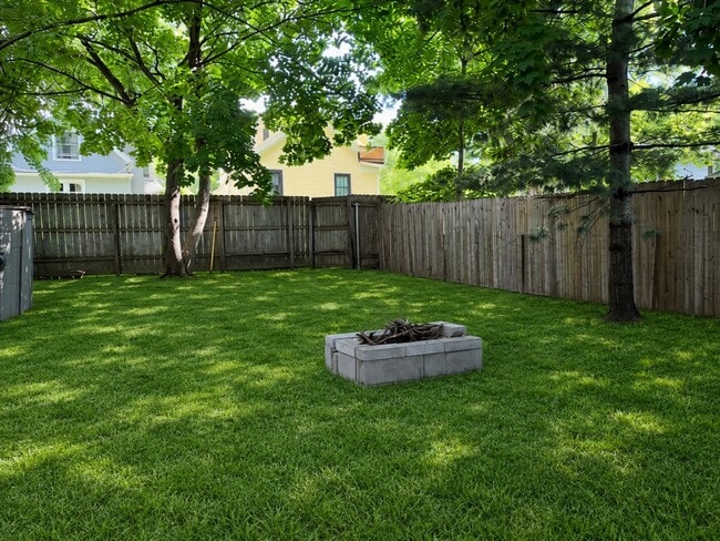 Photo - 1237 E Johnson St Unidad 1237