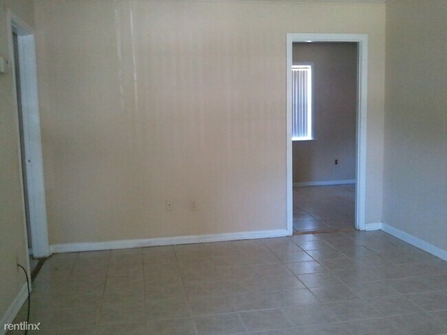 Photo - 3 br, 1 bath House - 722 Carter Dr