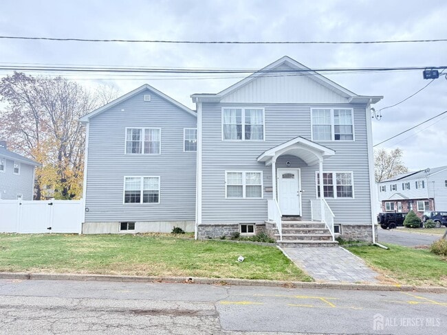 Building Photo - 42 Nelson Ave