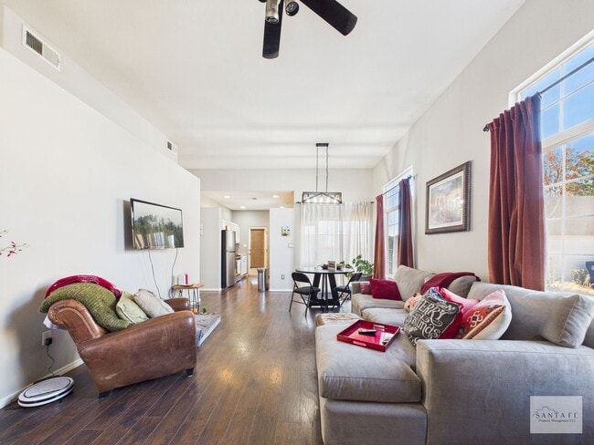 Photo - UNFURNISHED 3 Bedroom in Desirable Community