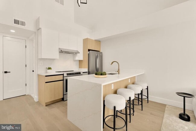 Photo - 3923 14th St NW Unit 5