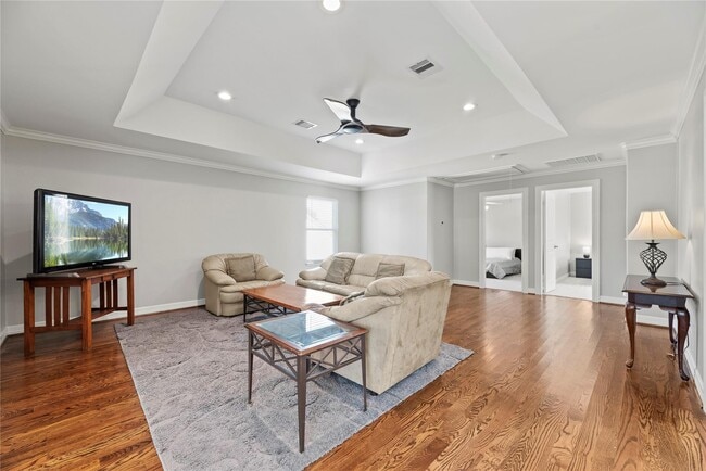 Photo - 903 Sugarfield Ct