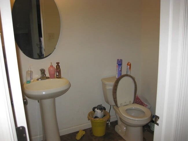 Photo - 421 Maywood Ct Unit 421 Maywood Court