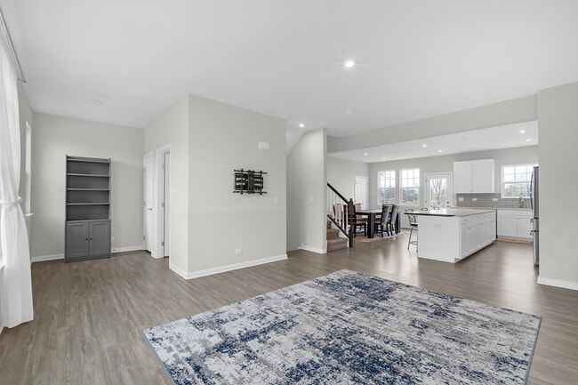 Photo - 780 Weller Dr