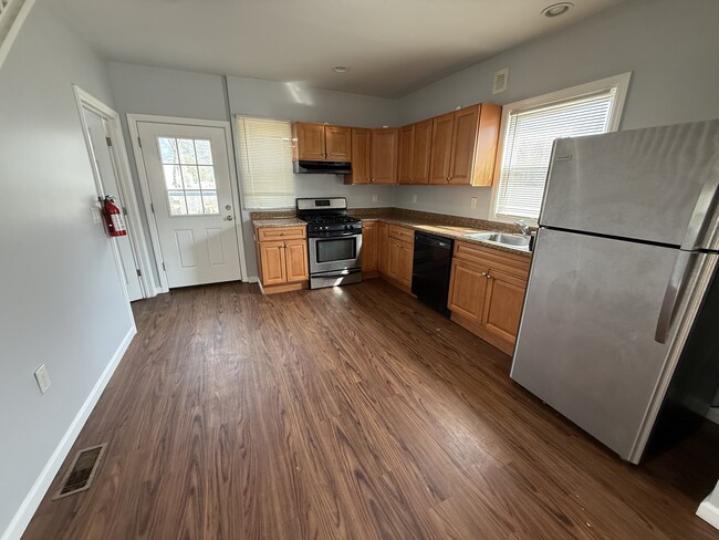 Photo - 112 Laurel St