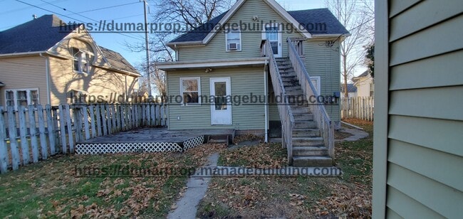 Photo - 906 Riehl St