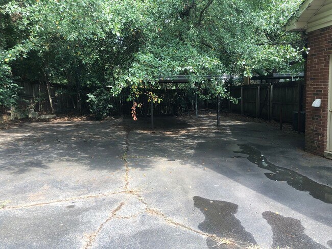 Photo - 5720-5722 Londonderry Duplex Unit 5722 Londonderry Road