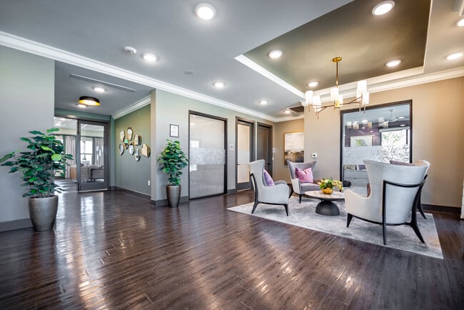Leasing Center
