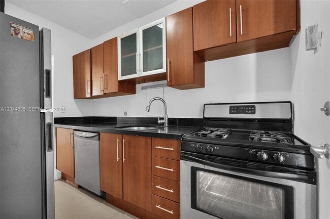 Photo - 320 85th St Unidad 4