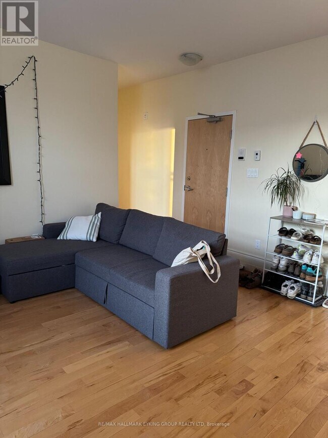 Photo - 135 Concord St S Unit 3