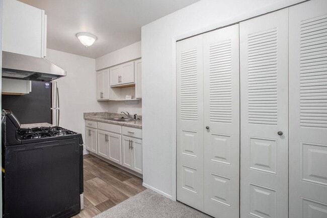 Fairlane Apartments