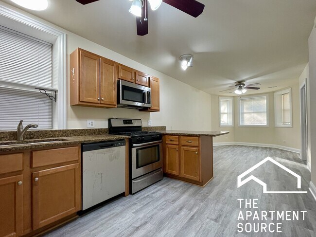 Building Photo - 2937 N Allen Ave Unit G