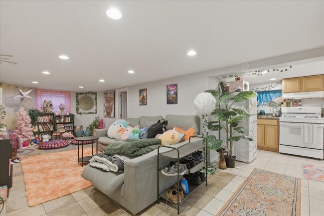 Photo - 3727 N Bosworth Ave Unit GARDEN