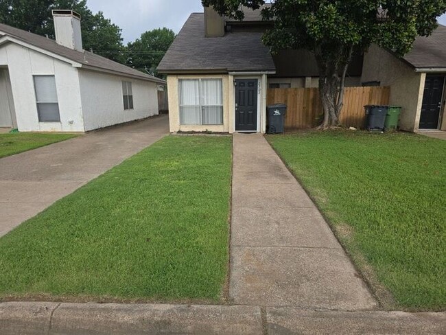 Lovely Arlington Home with Fenced Patio & ... - Lovely Arlington Home with Fenced Patio & ...