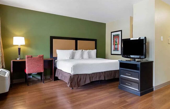 Emerald Suites at Chandler