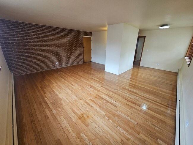Photo - Spacious 1 bedroom, 1 bathroom in Evanston Unit 2727-1S