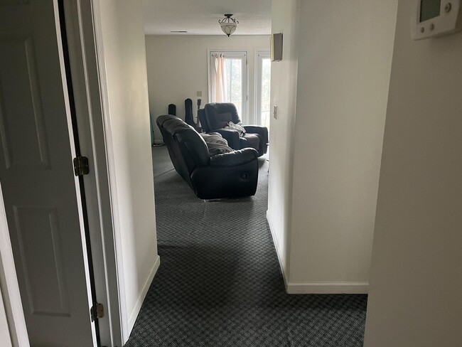 Photo - 215 E College Ave Unidad APT B