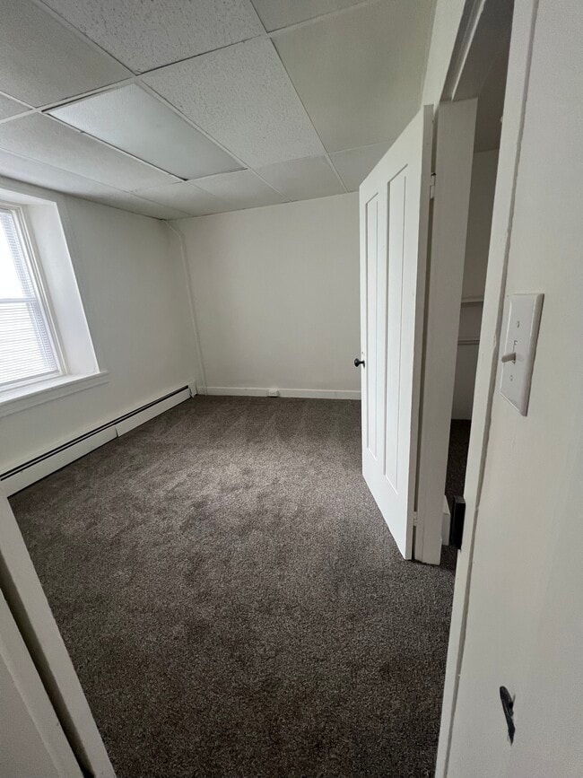 Building Photo - 323 Lincoln Way W Unit 1 Rental