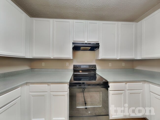 Photo - 135 Ellis Drive