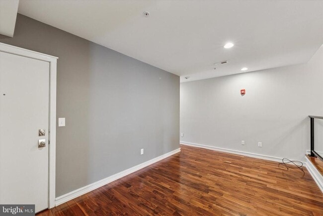 Building Photo - 1321 N 7th St Unit 2 Rental