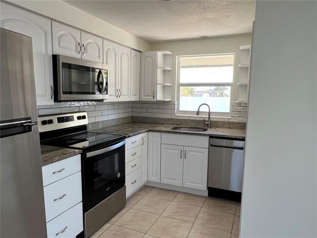 Photo - 449 Skylark Ln NW