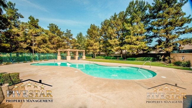 Photo - 4938 Shorebird Dr
