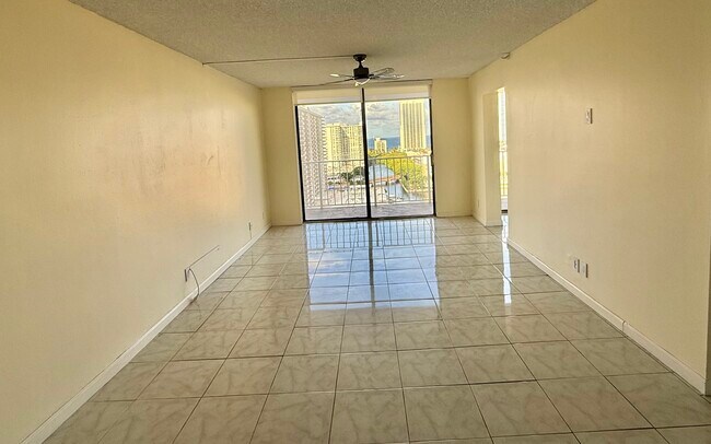 Photo - 290 174th St Unit 1818