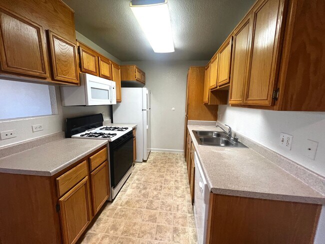 Photo - SPACIOUS 2BED/2BATH CONDO * SECOND FLOOR UNIT*