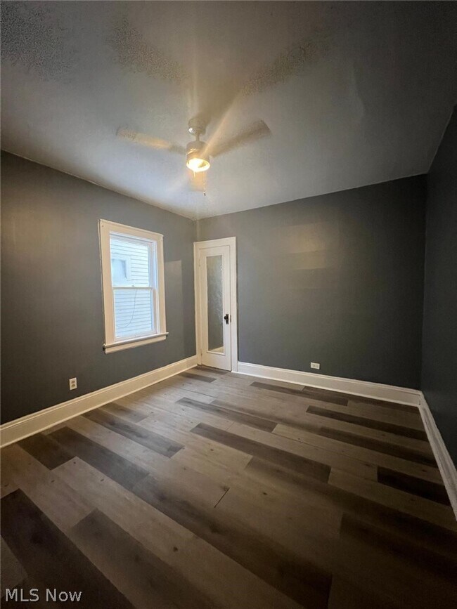 Photo - 9913 Mt Auburn Ave Unit UP