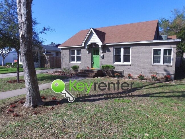 Photo - 2Bed/1Bath w/office in Central Mcallen ( Laurel and 10th )