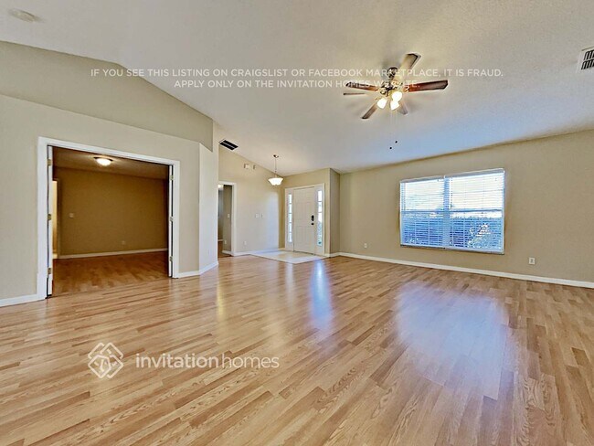 Photo - 1047 Lakeview Oaks Dr