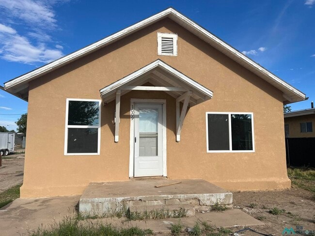 Building Photo - 1009 S Lea Ave