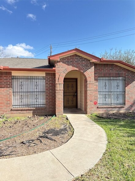 Photo - 15919 Hiram Clarke Rd