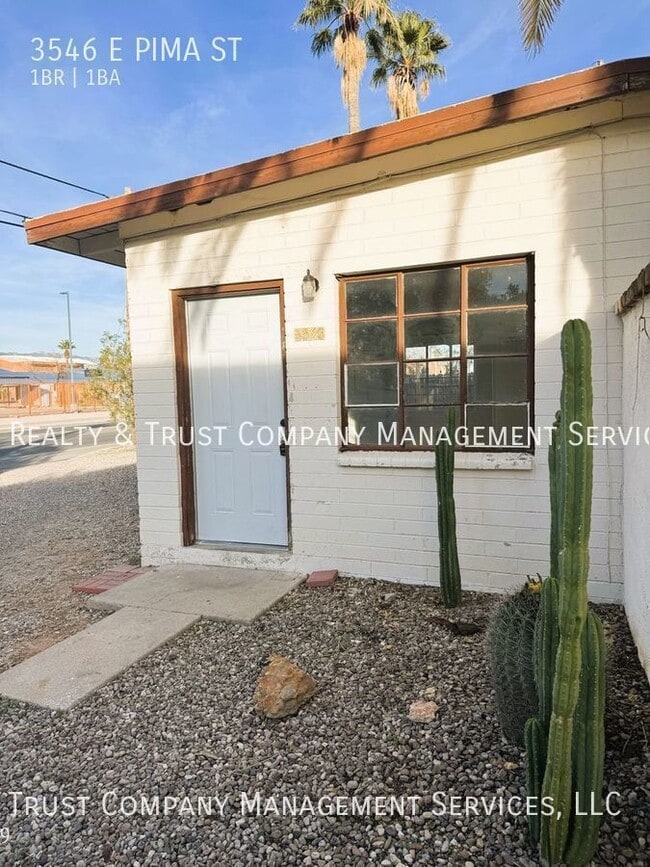 Building Photo - 3546 E Pima St Rental