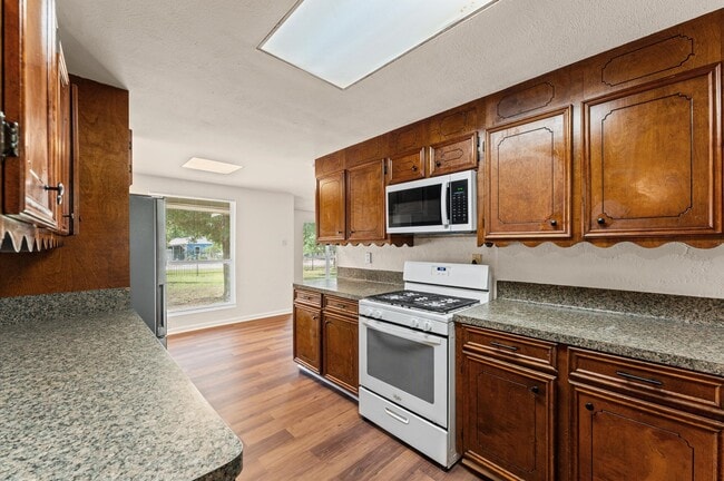 Photo - 1505 Gladiola Ave