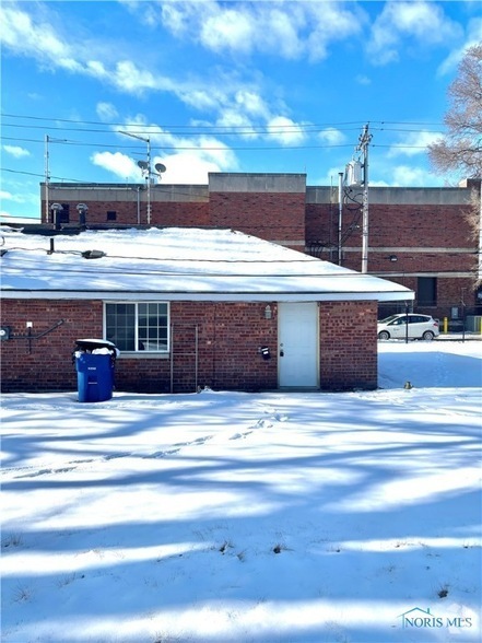 Building Photo - 3015 N Erie St Unit Back Rental