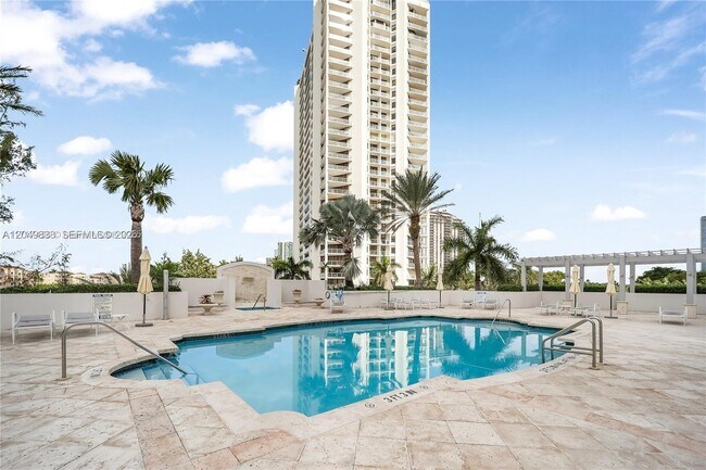 Photo - 19400 Turnberry Way Unit 321